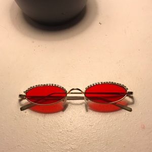 Tinted lens diamond framed sunglasses